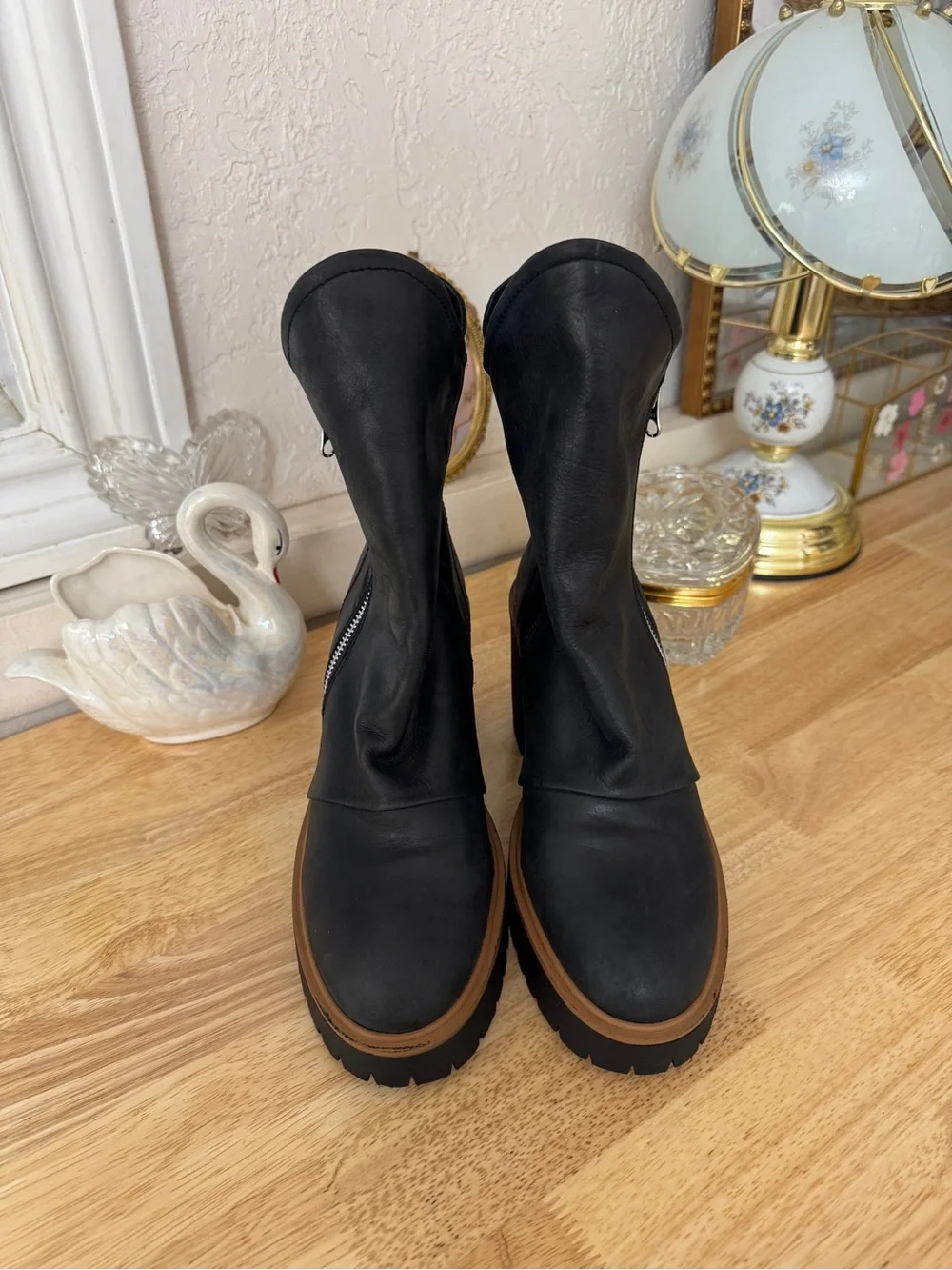 Free People black leather chunky platform ankle boots in size 38.5 🖤 Grunge Boho